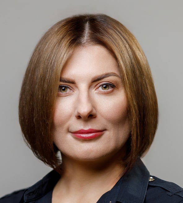 Олена Плахова image